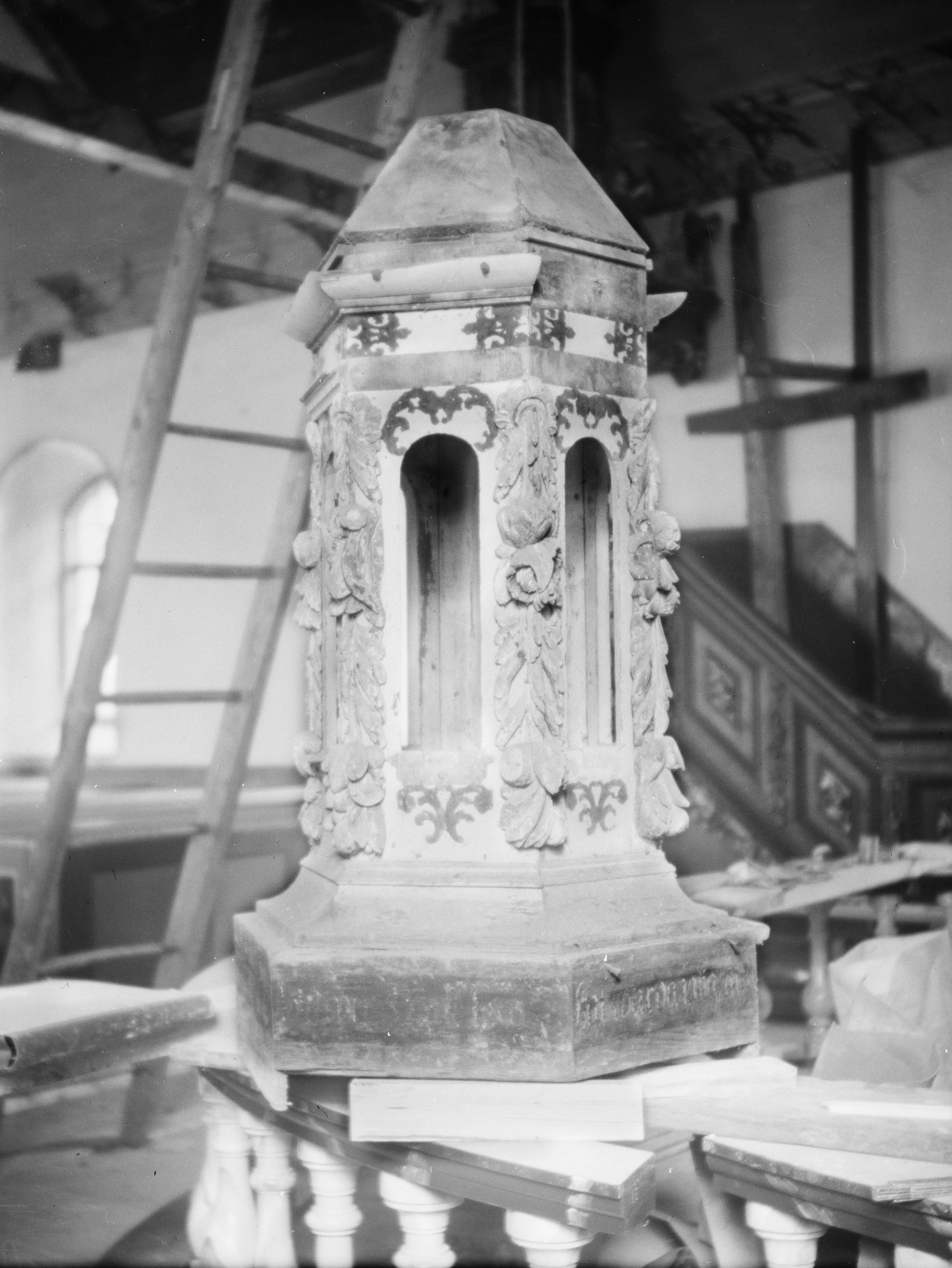 Olle Hellström, Skepplanda kyrka