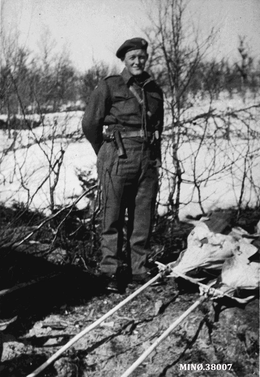Oddvar Dobloug, Lars Holen kom til Ruudshytta våren 1945.