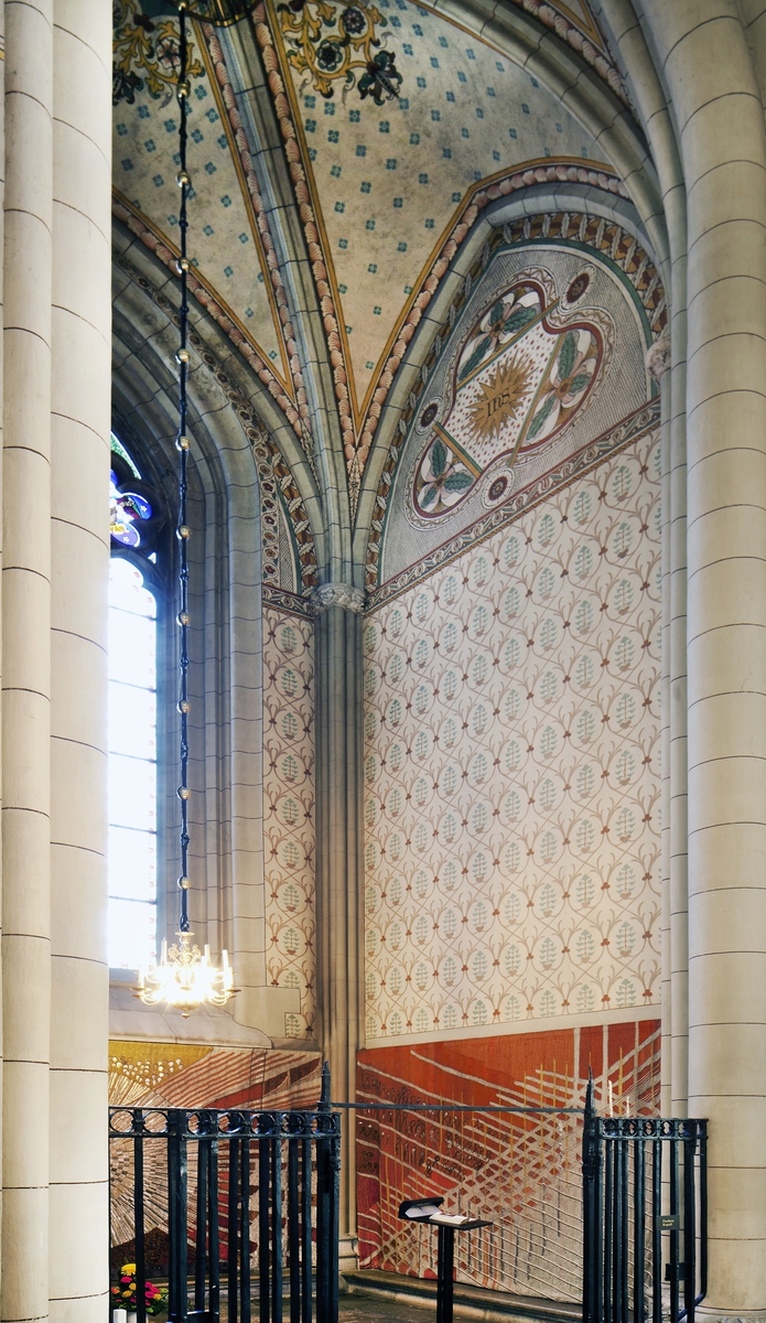 Olle Norling, Västra och södra väggen i Fredens kapell (travé 22), Uppsala domkyrka, Uppsala 2013