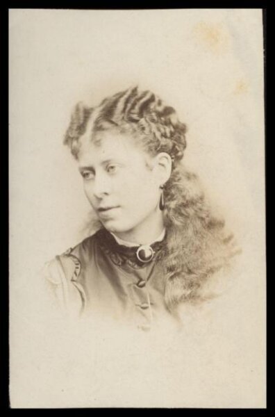 London Stereoscopic and Photographic Company, Guy Little Theatrical Photograph