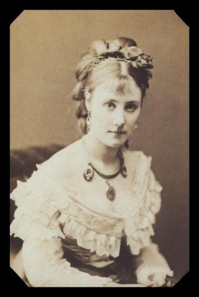 London Stereoscopic and Photographic Company, Guy Little Theatrical Photograph