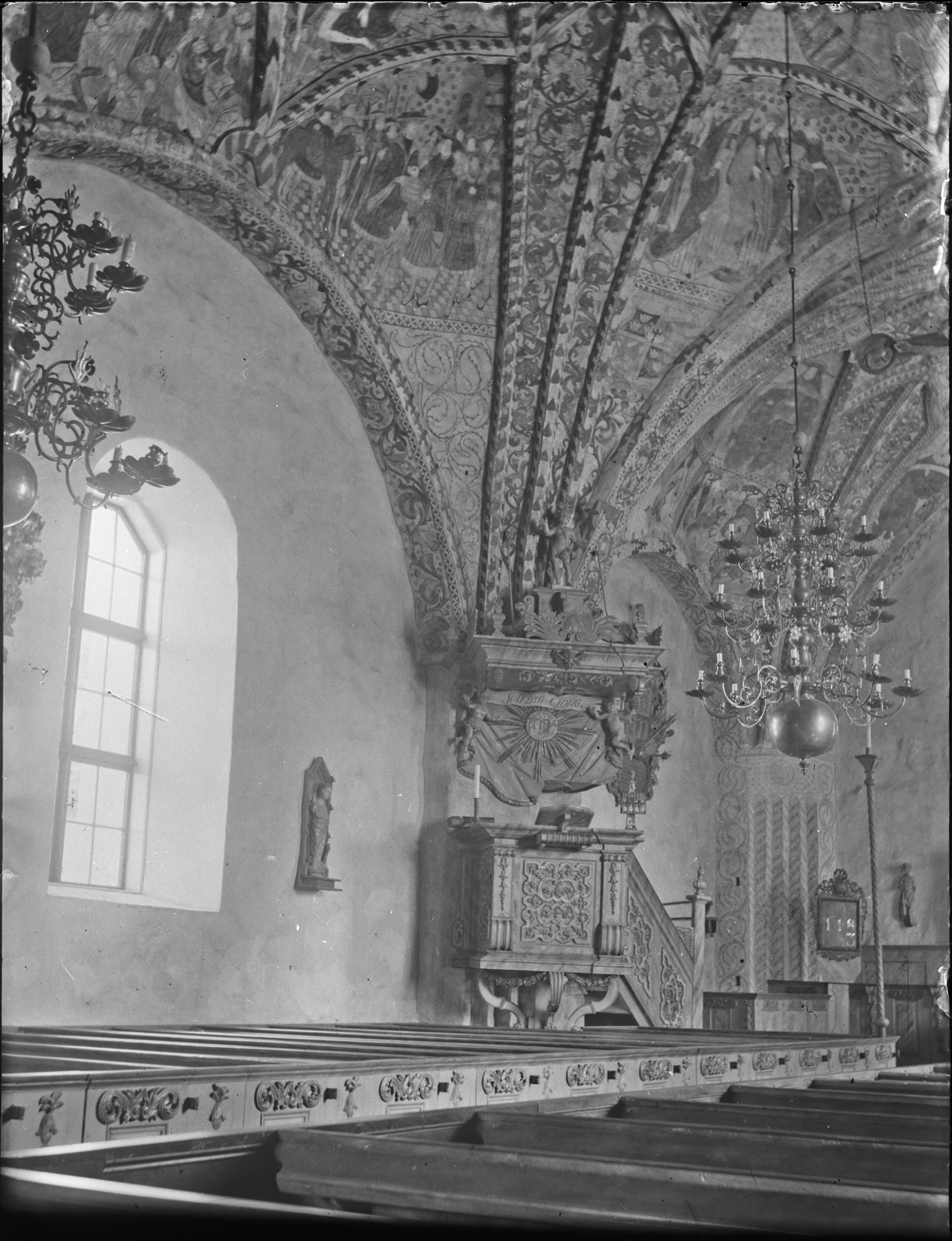Alfred Nilson, Valö kyrka