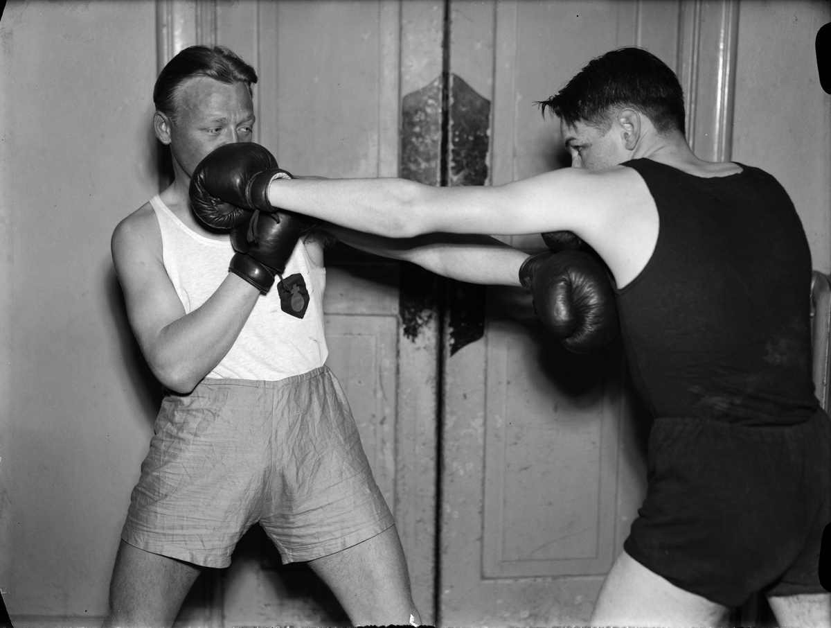 Paul Sandberg, Två män boxas, Uppsala 1943