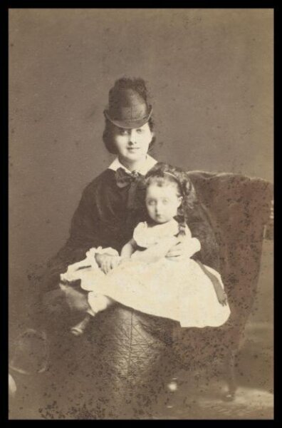 London Stereoscopic and Photographic Company, Guy Little Theatrical Photograph