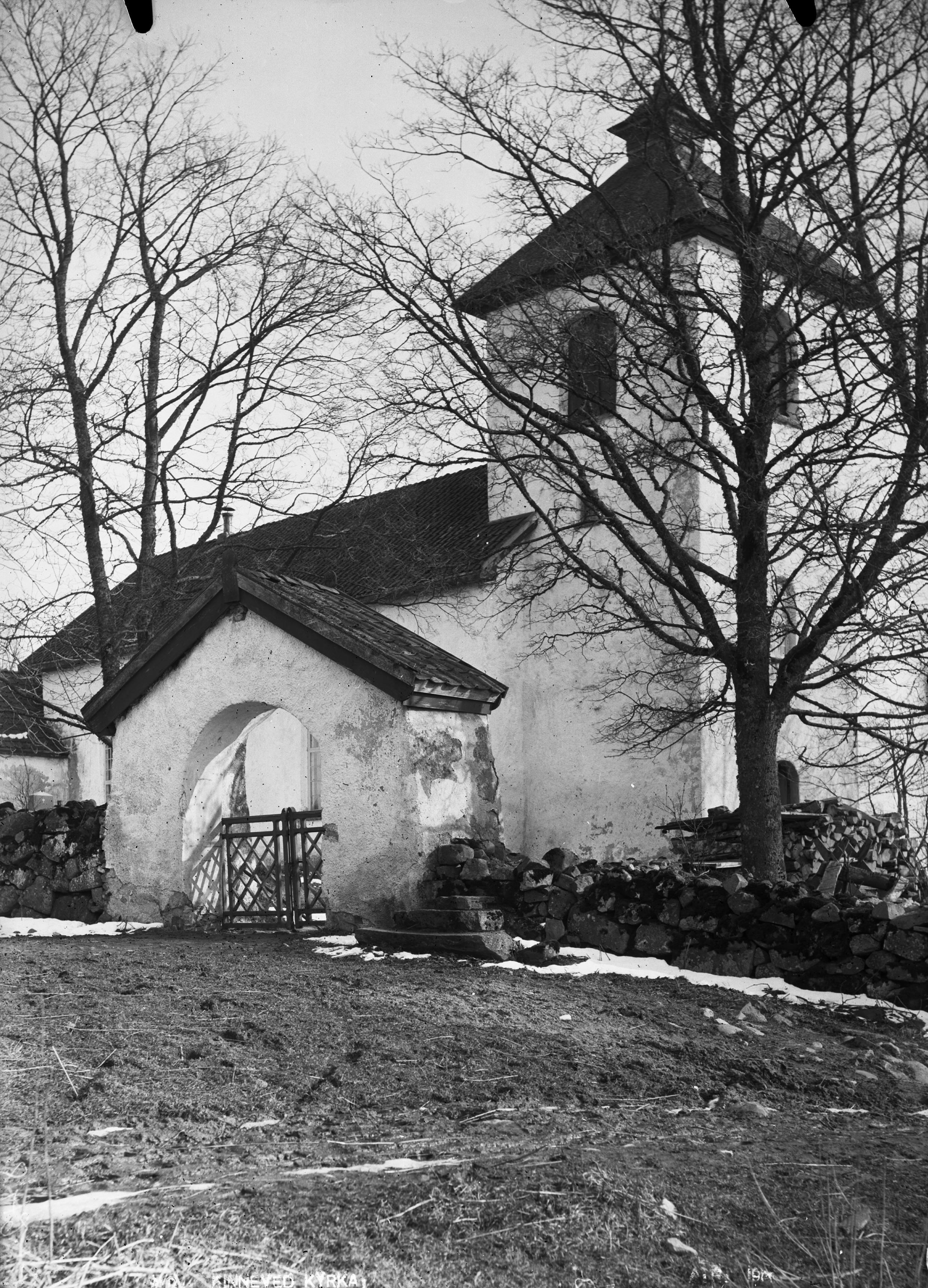 Anders Roland, Kinneveds kyrka