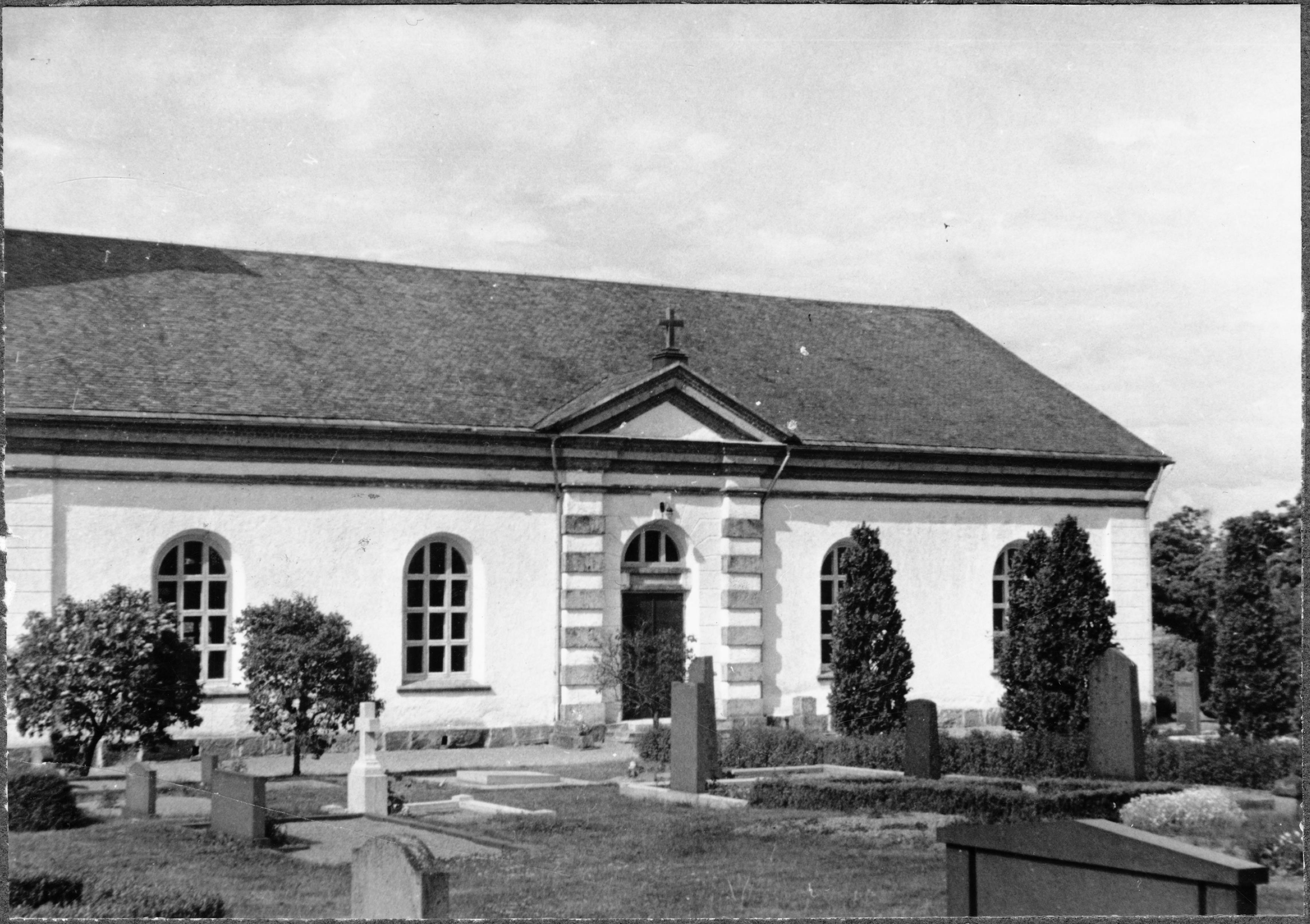 Okänd Okänd, Larvs kyrka