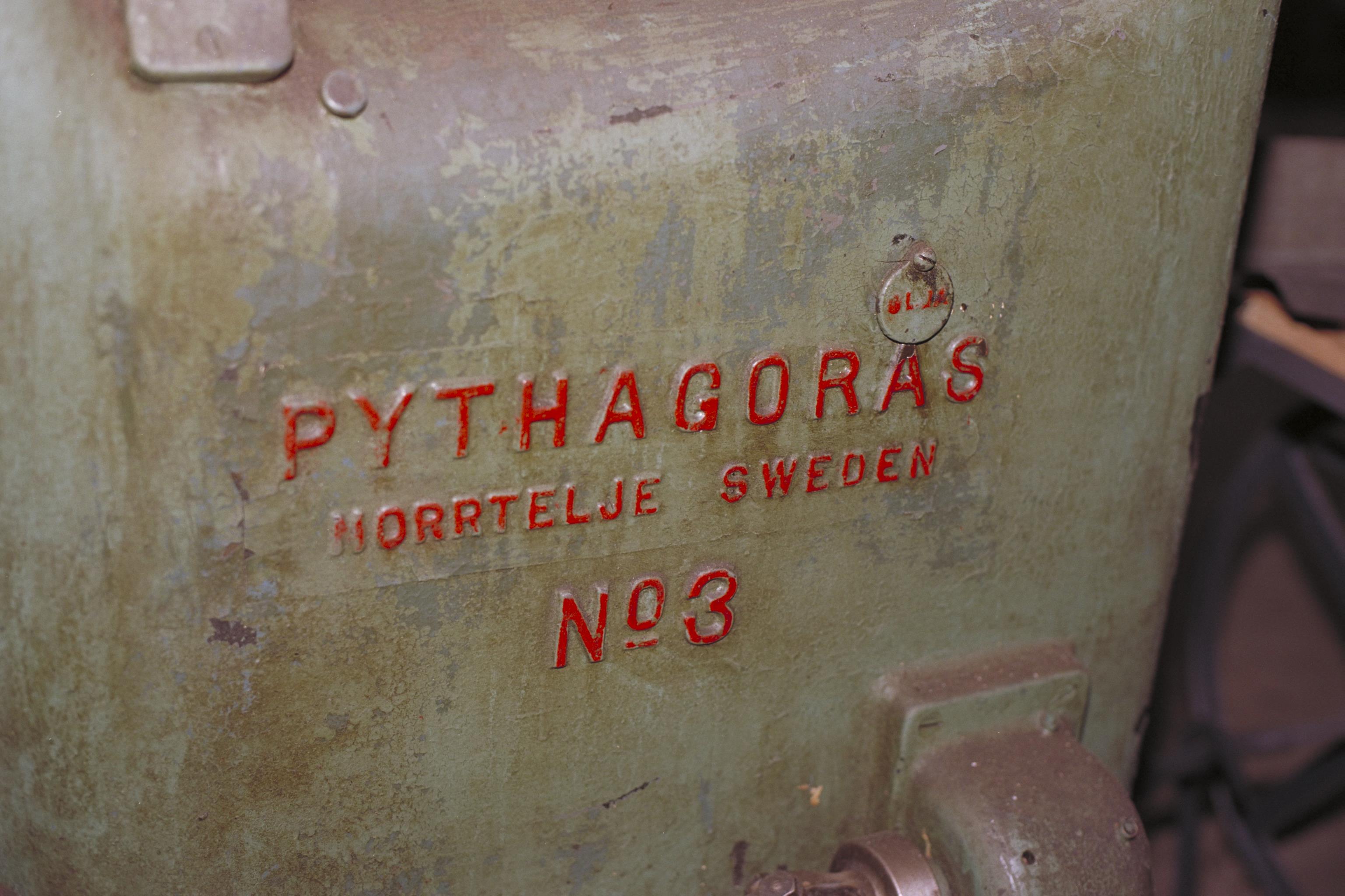 Bengt A Lundberg, Pythagoras motorfabrik