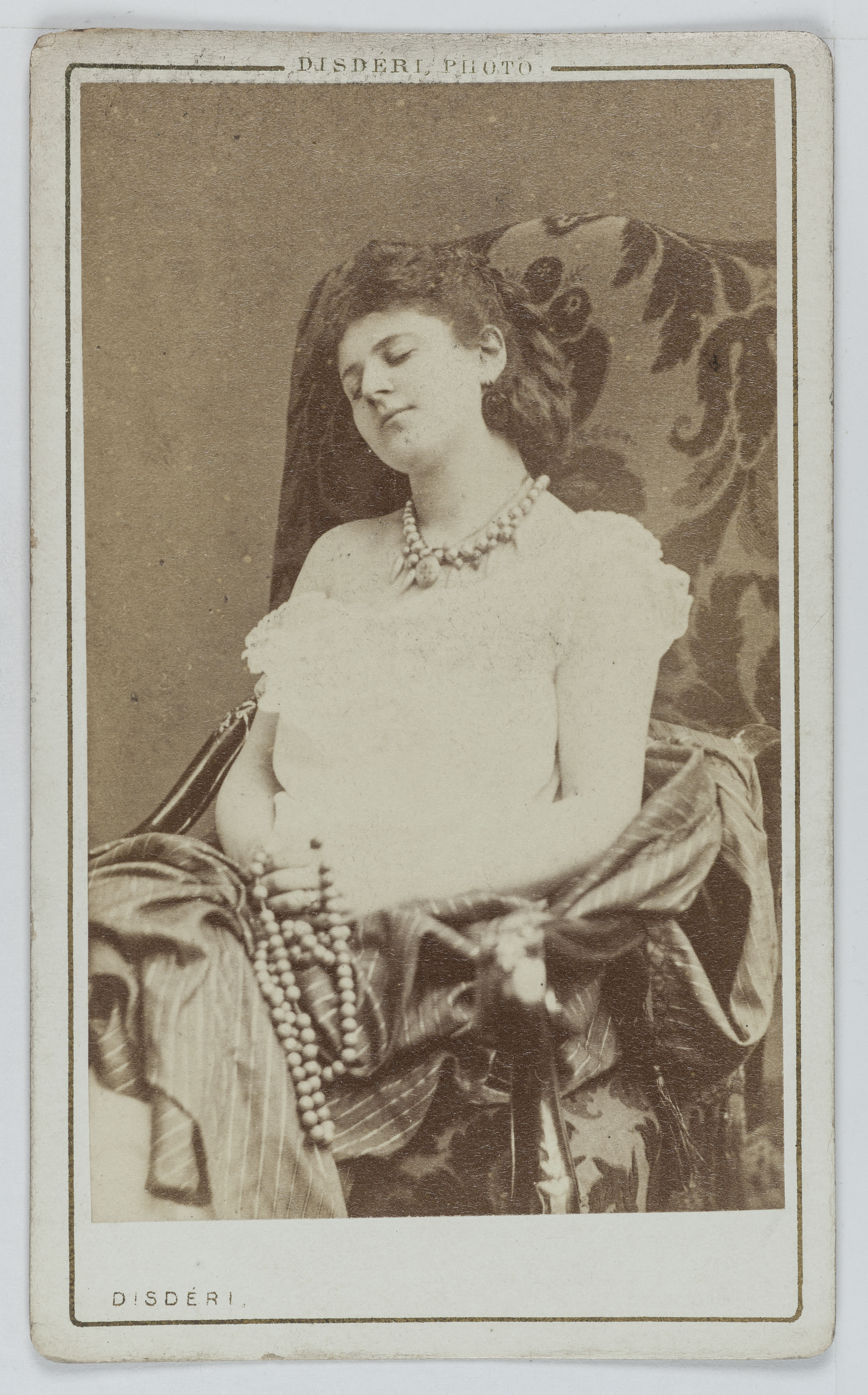 André-Adolphe-Eugène Disdéri, Portrait d'Isidorine Ecorcheville, dite Rachel, actrice au Théâtre des Folies Dramatiques.