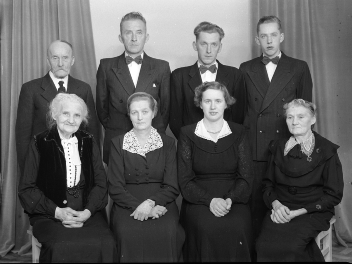 Anno Domkirkeodden, GRUPPE: 8, MARTIN HÅKONSEN MED FAMILIE, LINDBO.