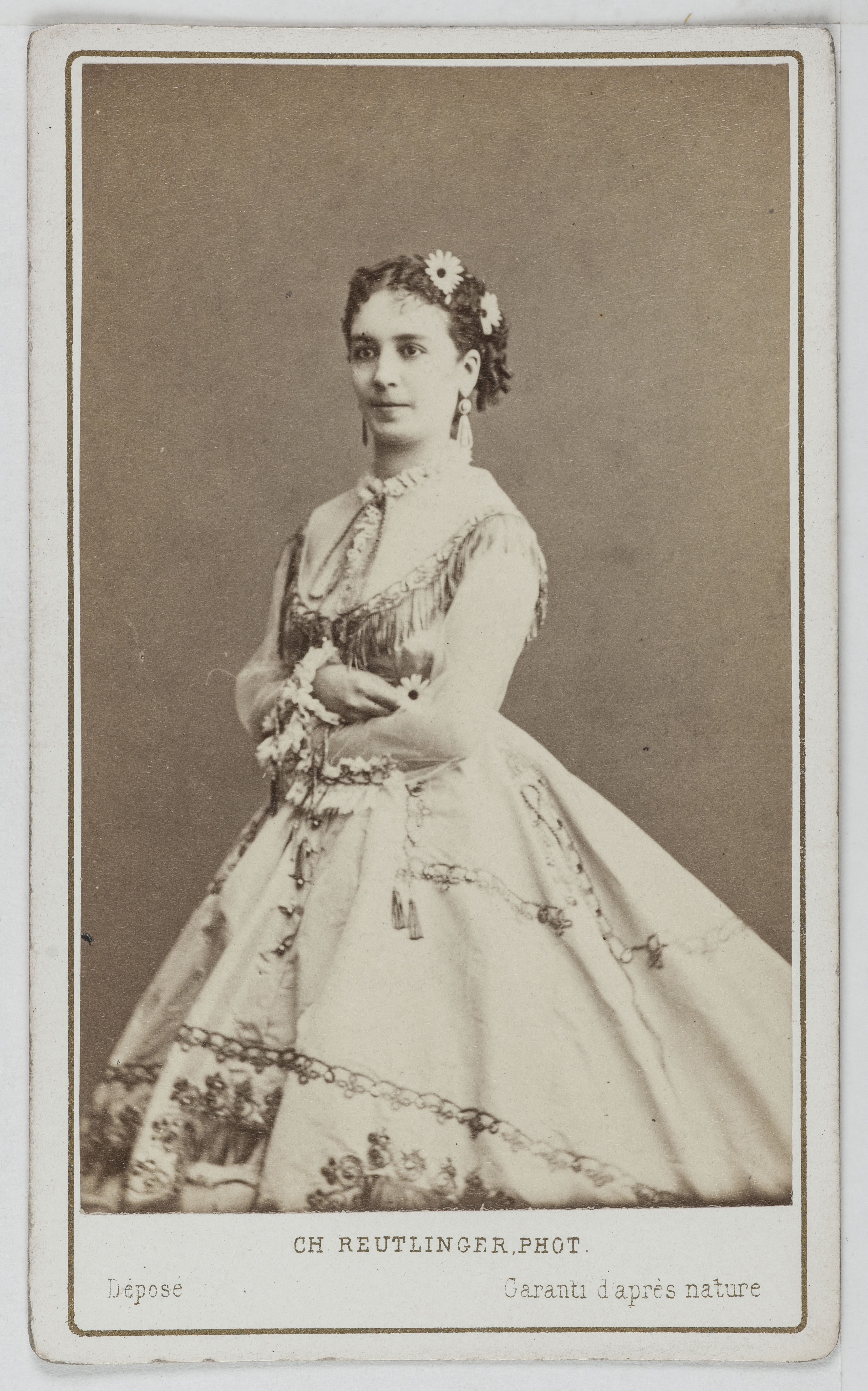 Charles Reutlinger, Portrait d'Hortense Neveux, actrice de théâtre entre 1865 et 1876.