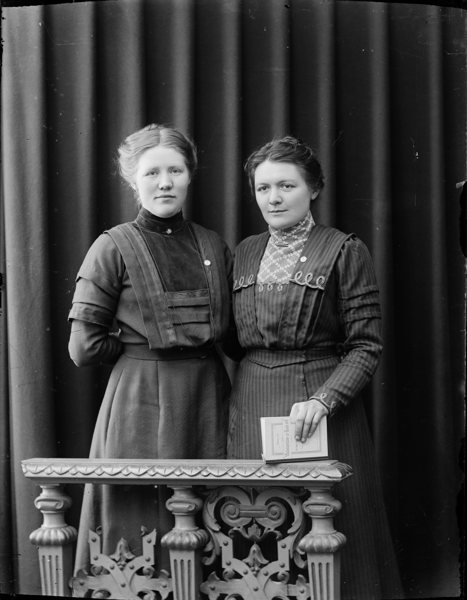 Skötsner-Edhlund, Ateljéporträtt - Ruth Skötsner och Beda Mattsson, Östhammar, Uppland