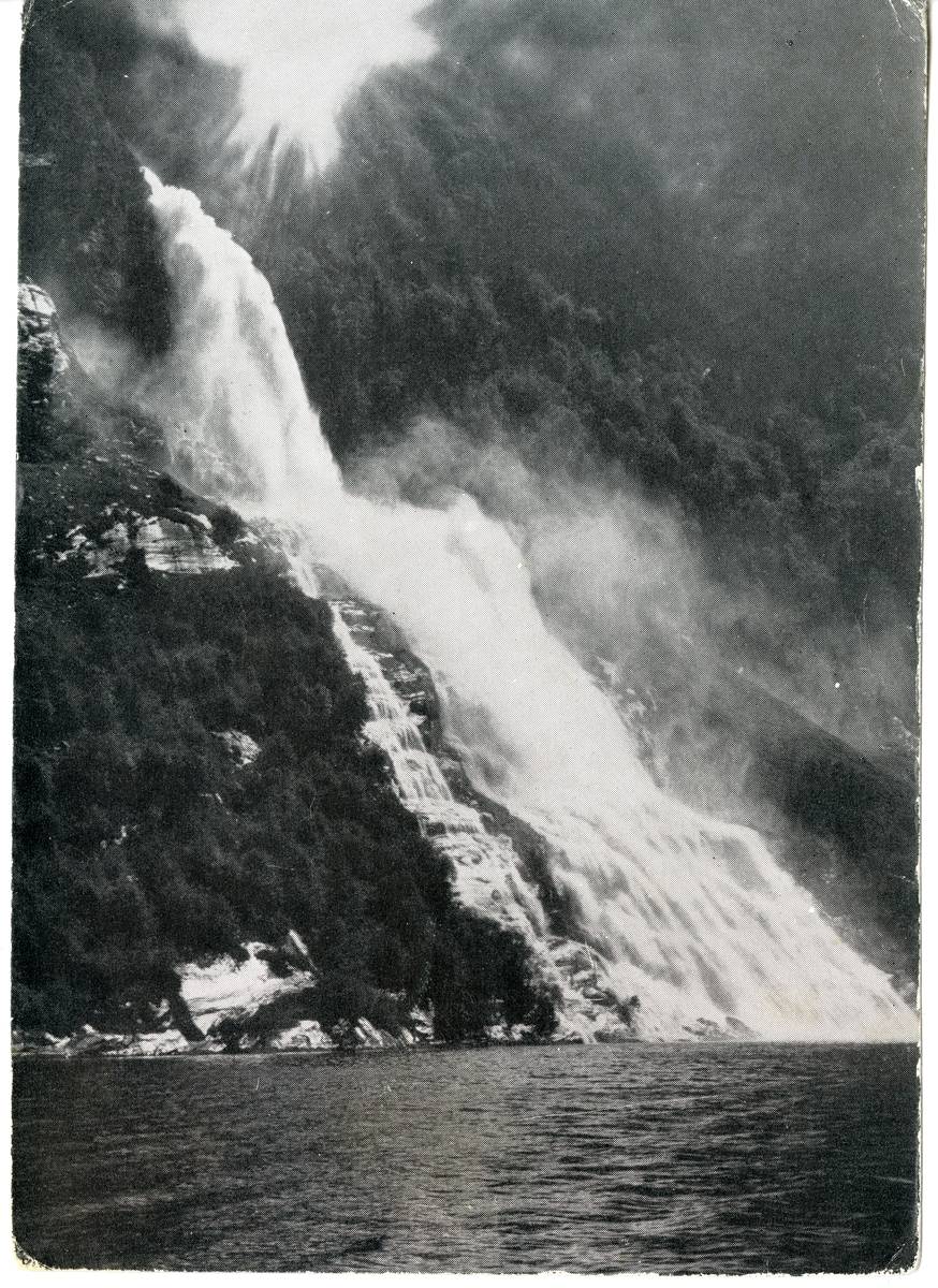 Anders Beer Wilse, Postkort. Geilfossen i Geiranger.