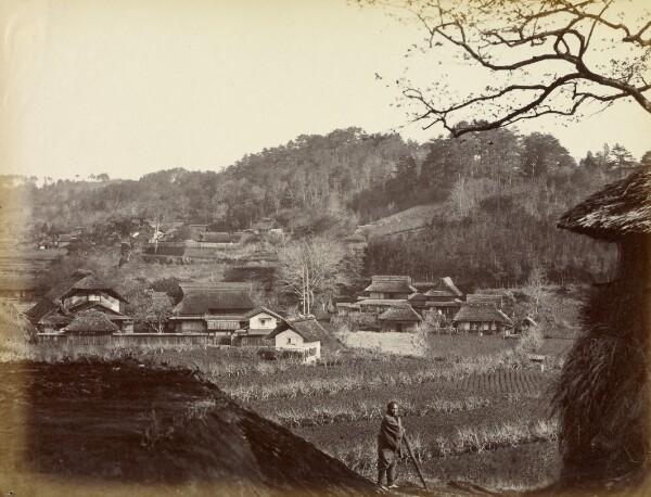 Felice Beato, View of Yarimitchi on the Road to Hatchodji