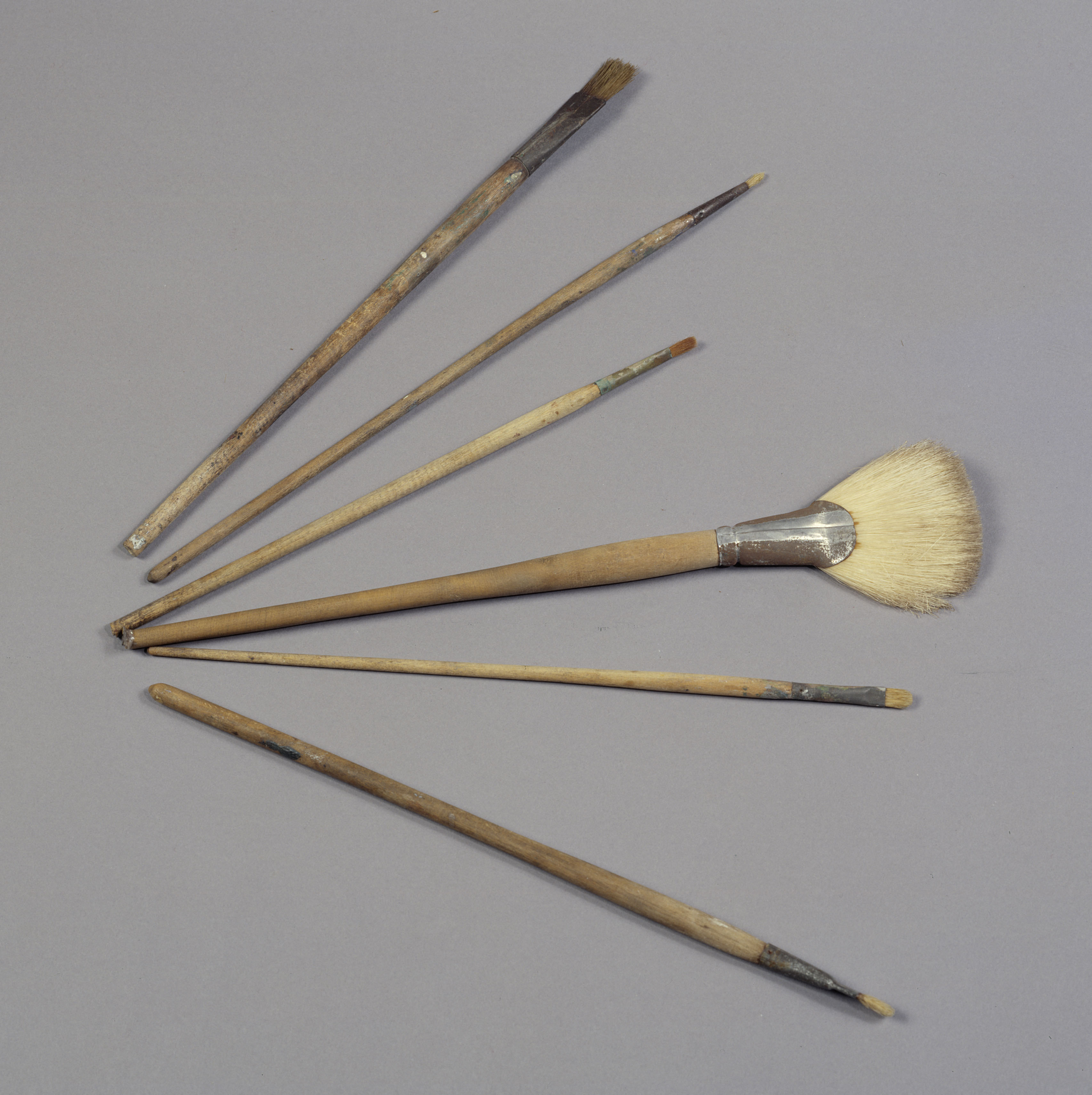 Anonyme, Pinceaux de différentes tailles