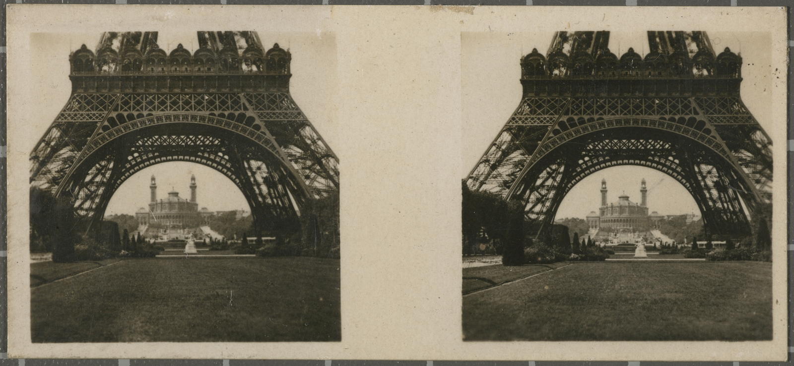 Desconegut, No. 111 Paris - La Torre Eiffel y el Trocadero