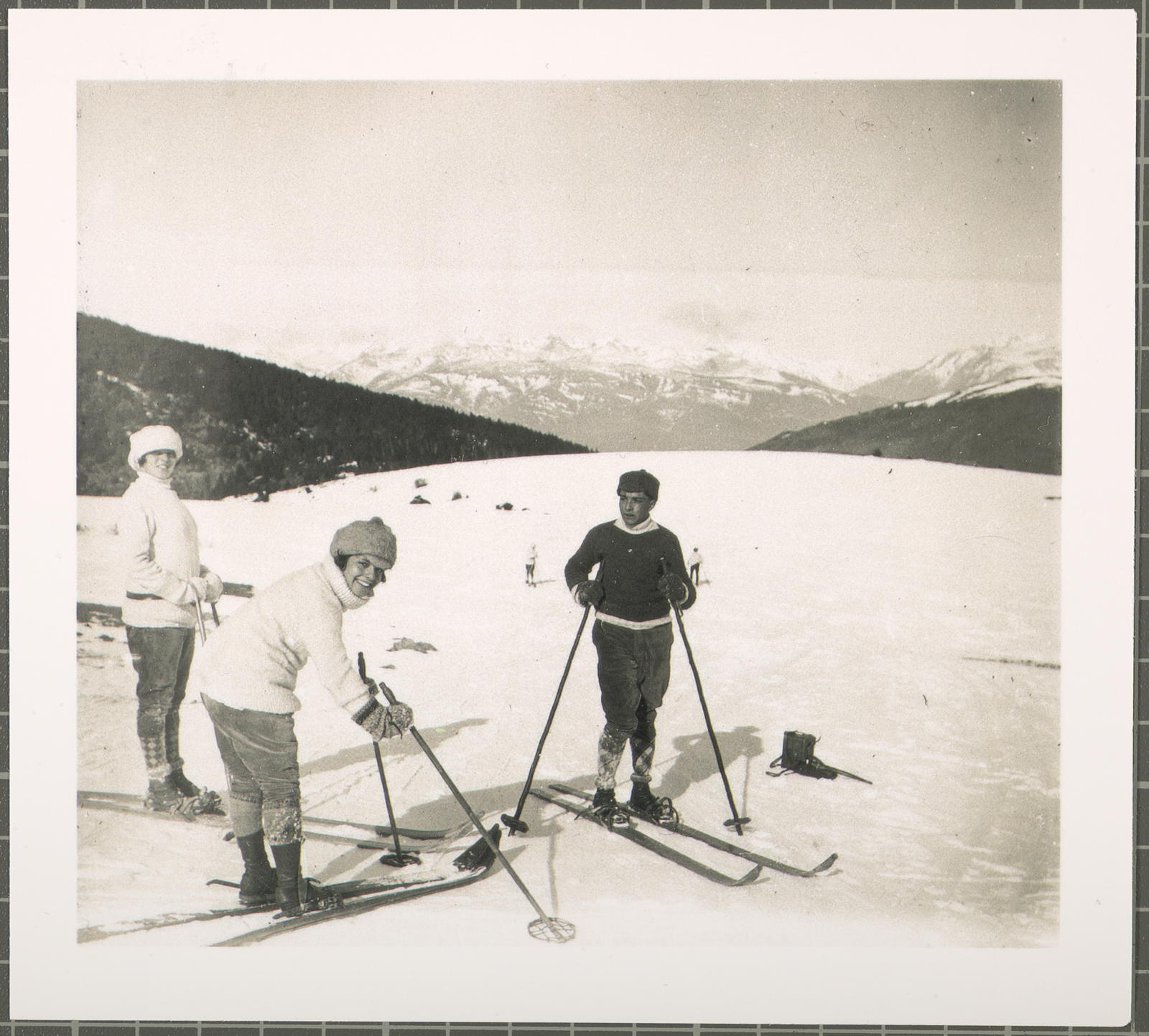 Desconegut, [Esquiadors a la Molina]