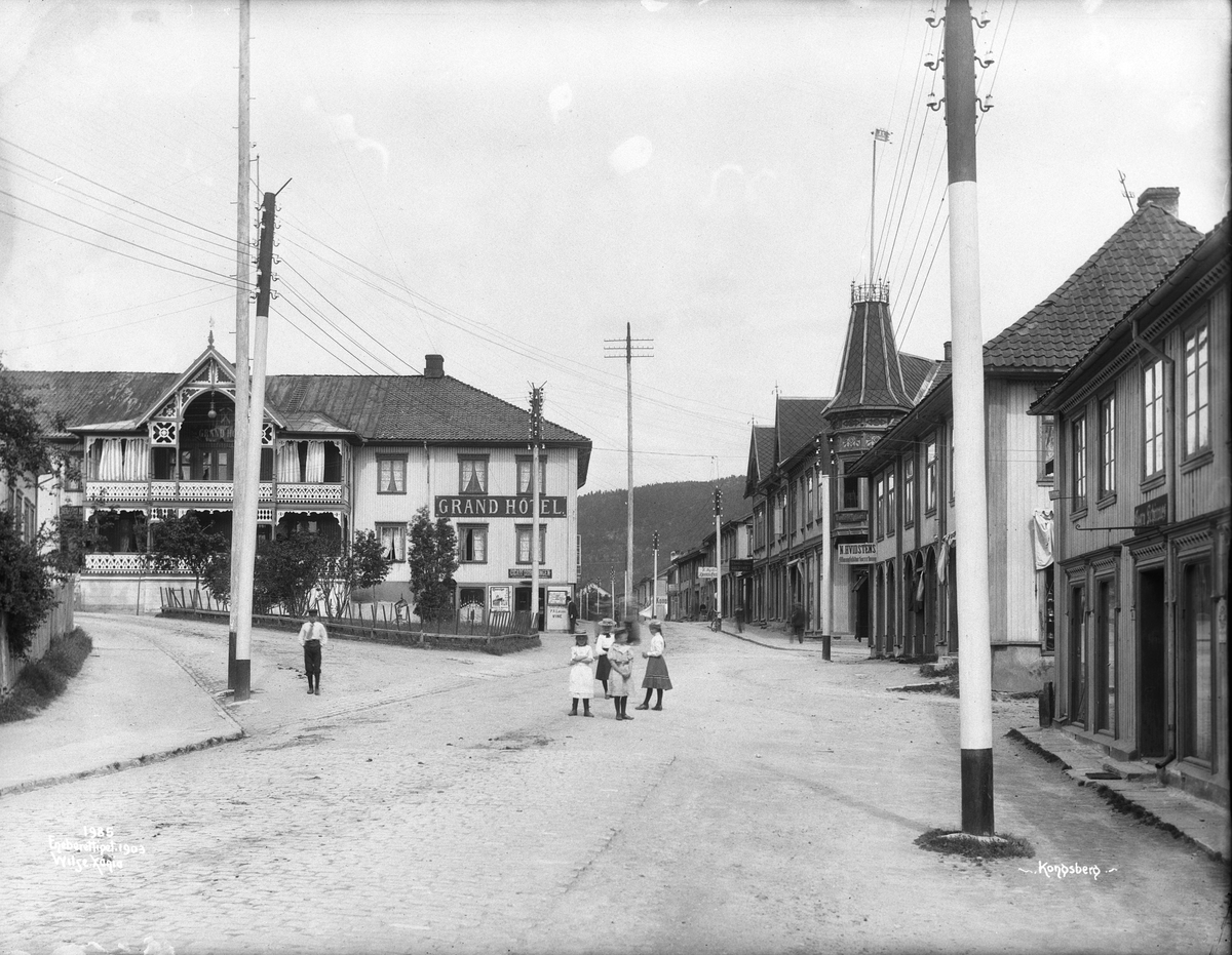 Anders Beer Wilse, Prot: Kongsberg - Storgaten 4. Aug. 1903