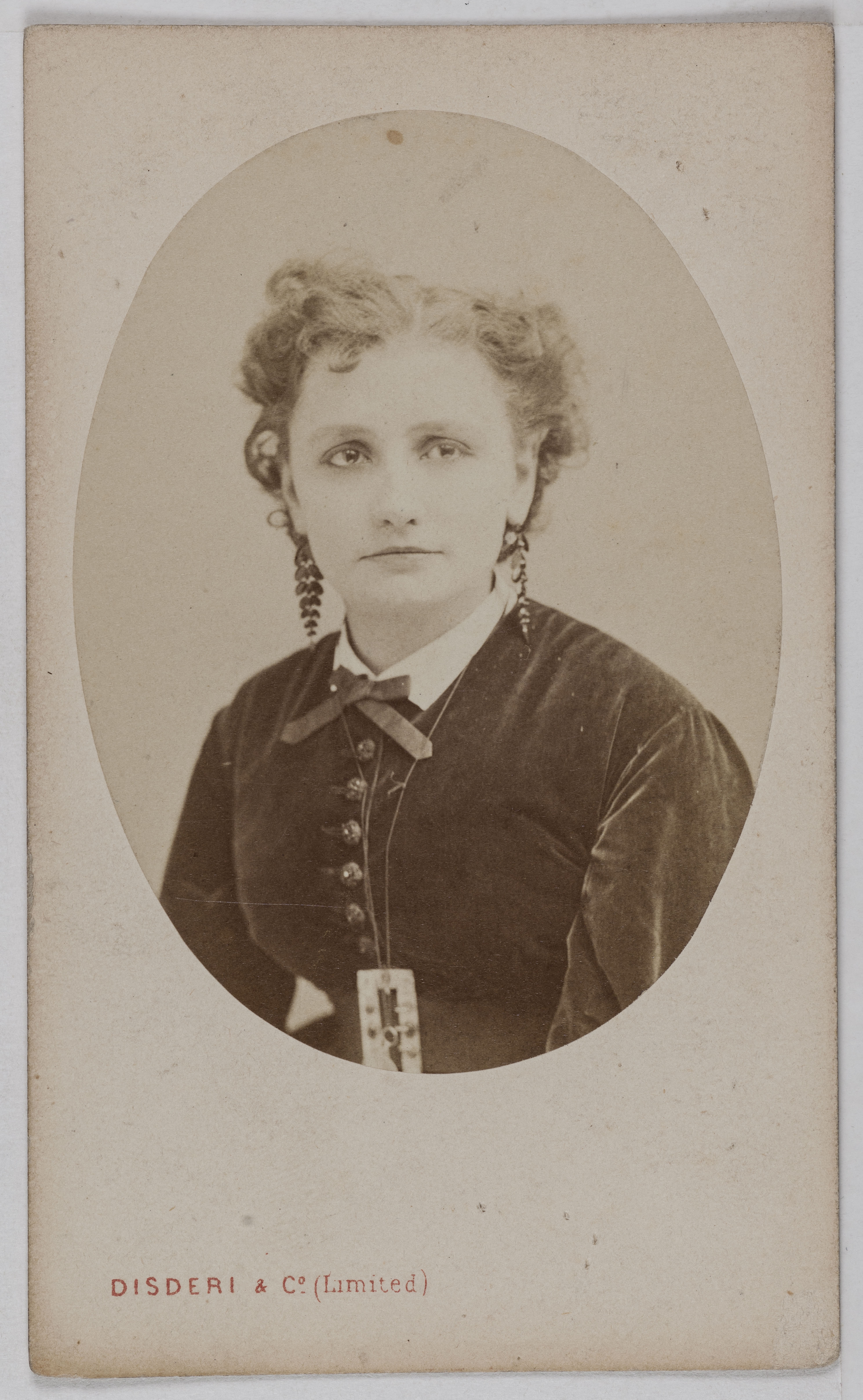 André-Adolphe-Eugène Disdéri, Portrait de Marié Irma, (sœur de Galli et de Paola Marié), (actrice)