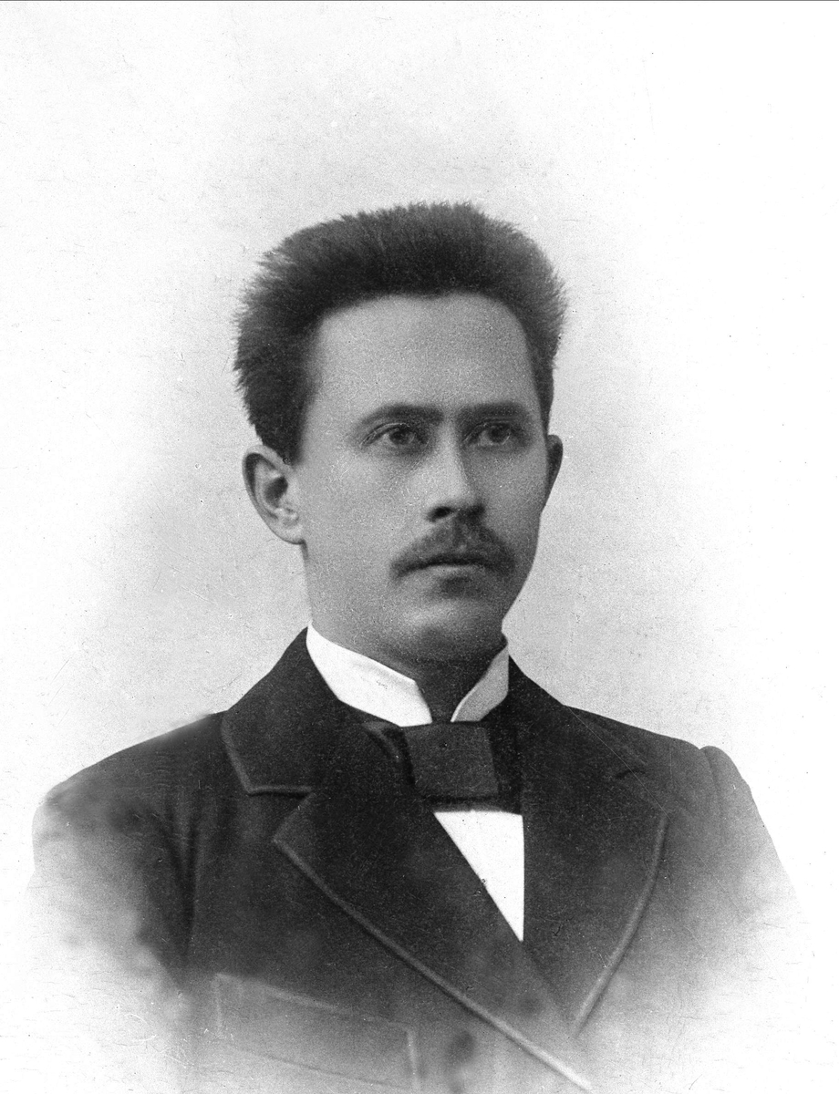 Gustav Borgen, NFB.42542