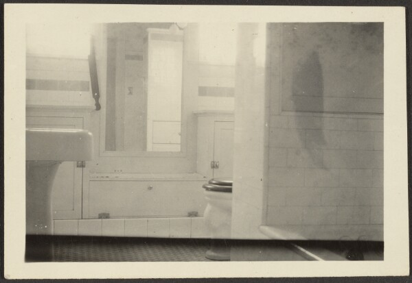 Louis Fleckenstein, [Bathroom]