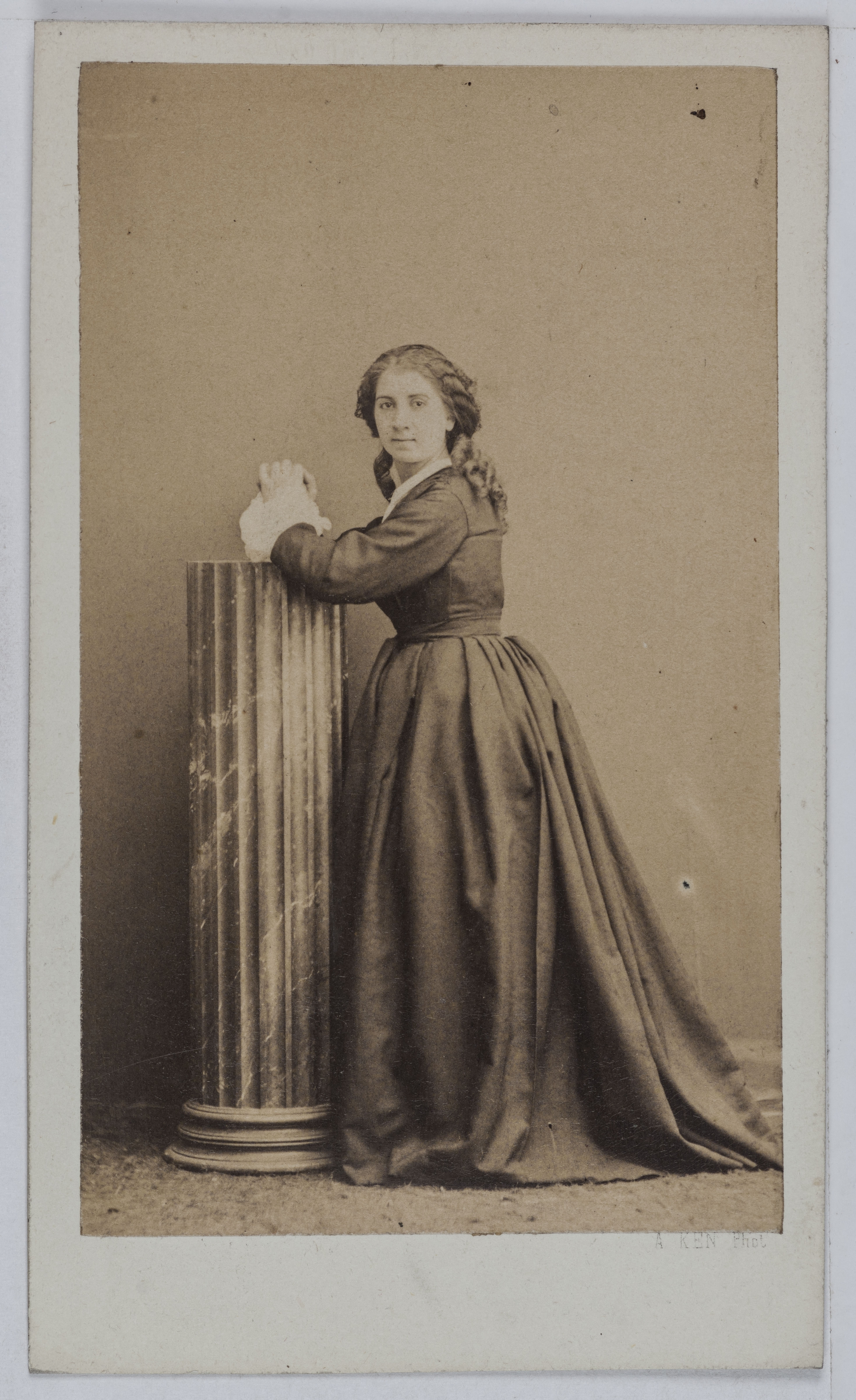Alexandre Ken, Portrait de Mademoiselle Rima, actrice de théâtre entre 1856 et 1861.