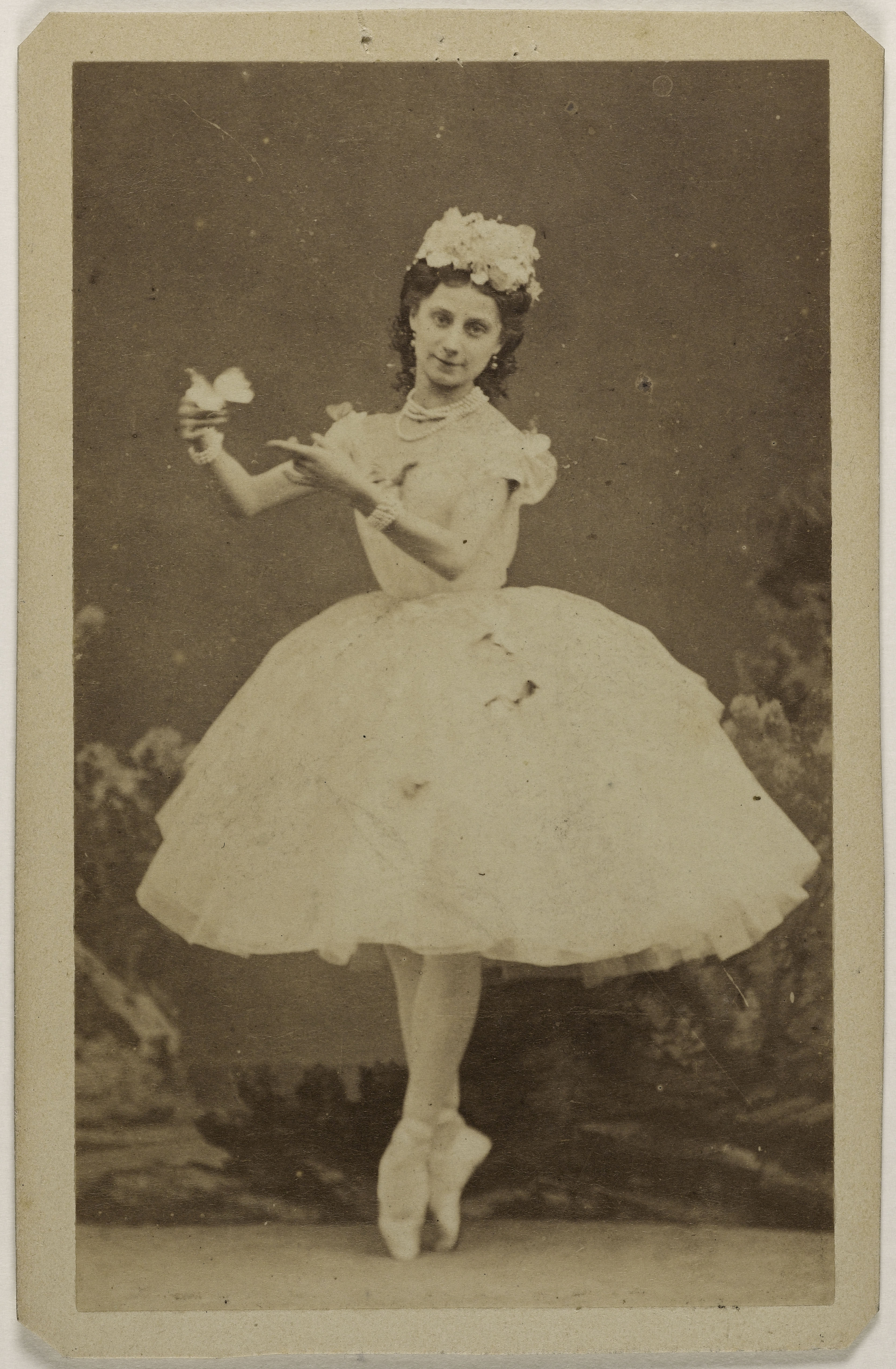 André-Adolphe-Eugène Disdéri, Portrait de Beaugrand, Léontine, (danseuse)