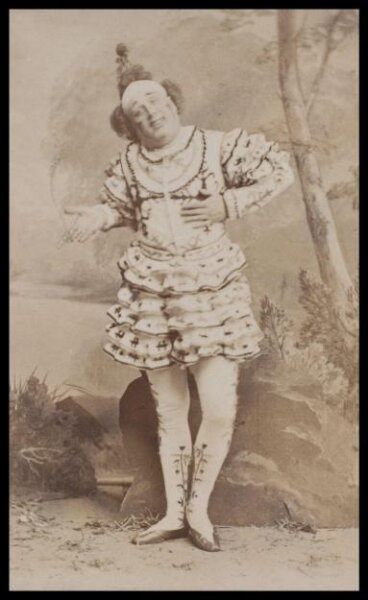 London Stereoscopic and Photographic Company, Guy Little Theatrical Photograph