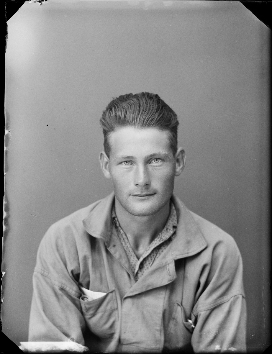 Skötsner-Edhlund, Ateljéporträtt - man, Uppland