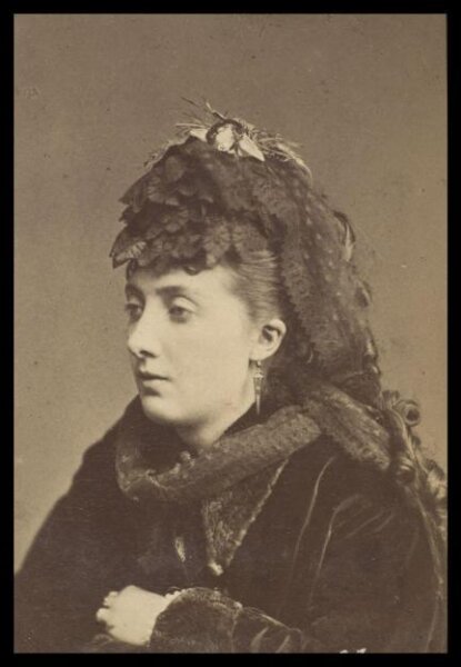 London Stereoscopic and Photographic Company, Guy Little Theatrical Photograph