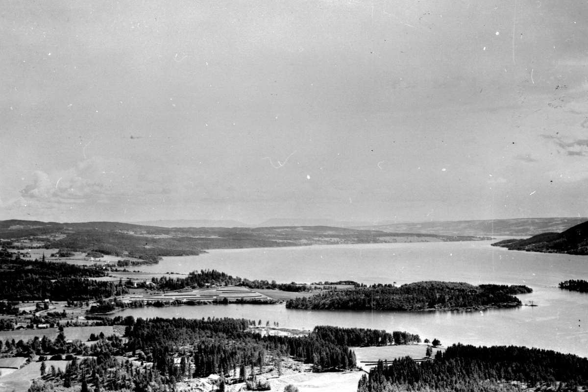 Anno Domkirkeodden, Flyfoto av Moelv, Korgerstuvika, Mjøsa.