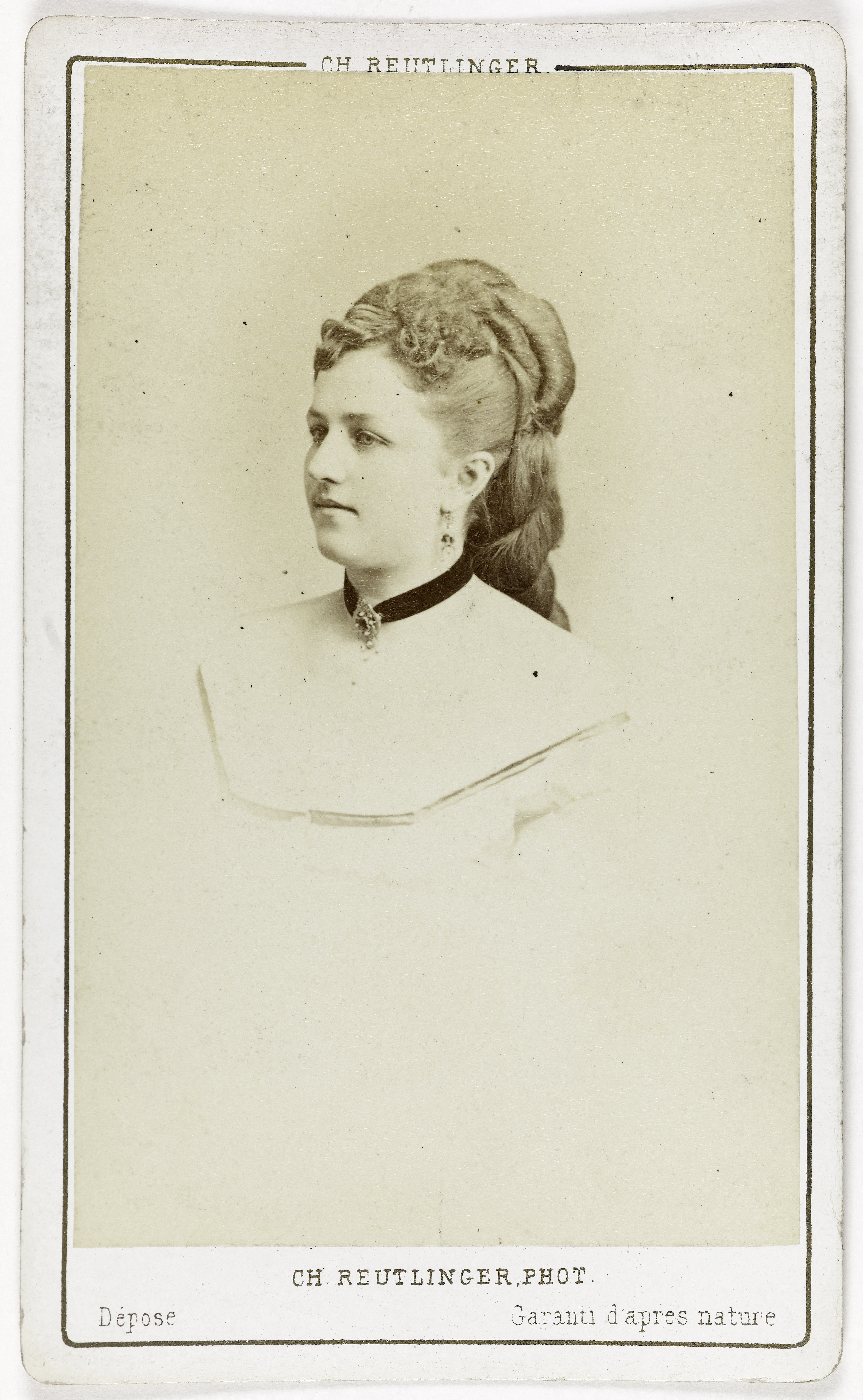 Charles Reutlinger, Portrait de Léontine Martin, actrice au Théâtre des Variétés.
