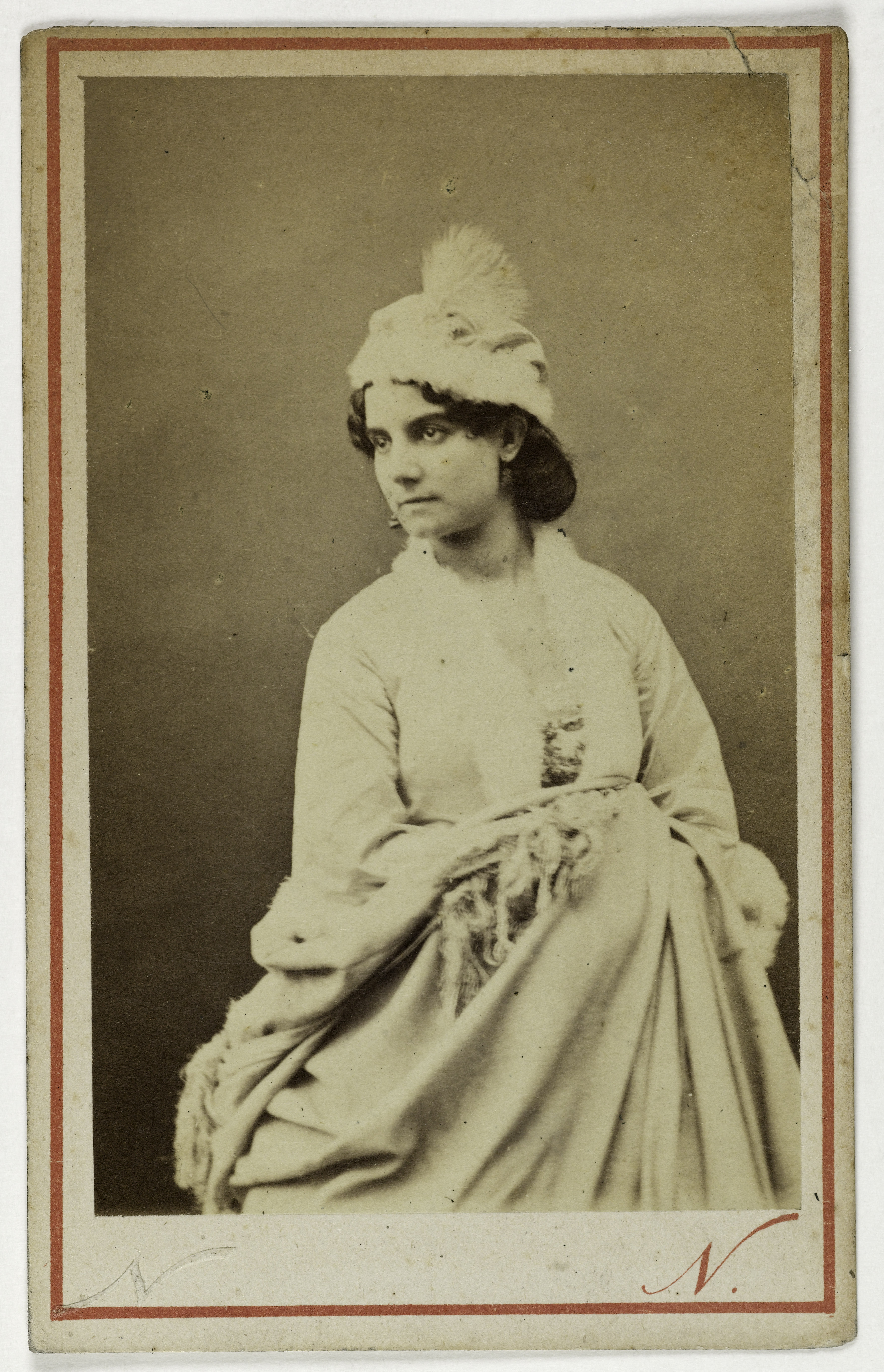Atelier Nadar, Portrait d'Hernanda, actrice