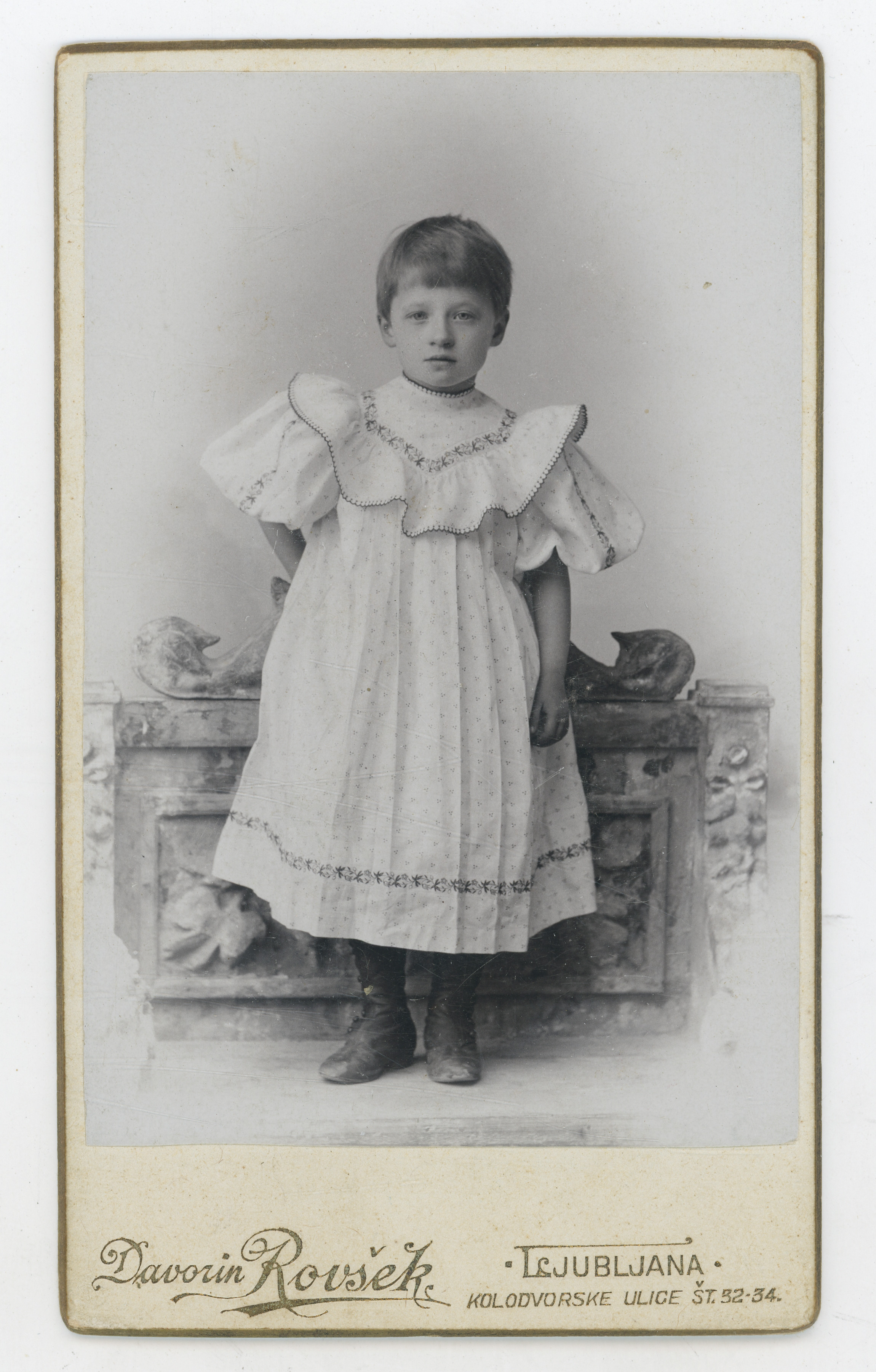 Rovšek Davorin, Djevojčica