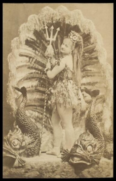 London Stereoscopic and Photographic Company, Guy Little Theatrical Photograph