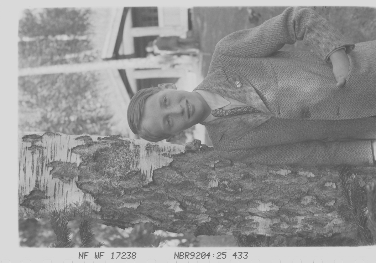 Anders Beer Wilse, prot: Kronprinsfam. Skaugum mai 1946