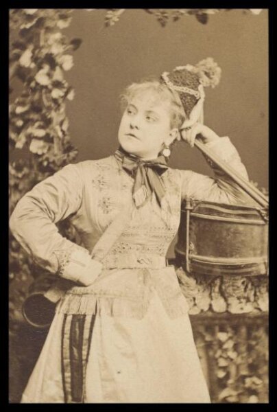 London Stereoscopic and Photographic Company, Guy Little Theatrical Photograph