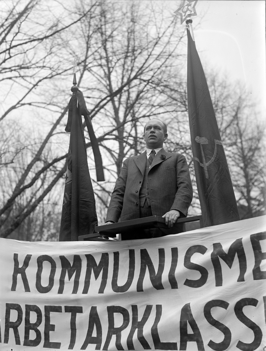 Paul Sandberg, “Communistevangelium in different tones” - “Comrade Edoff Andersson quarrels at the Social Democrats” in the English Park