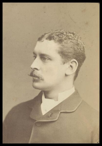 London Stereoscopic and Photographic Company, Guy Little Theatrical Photograph