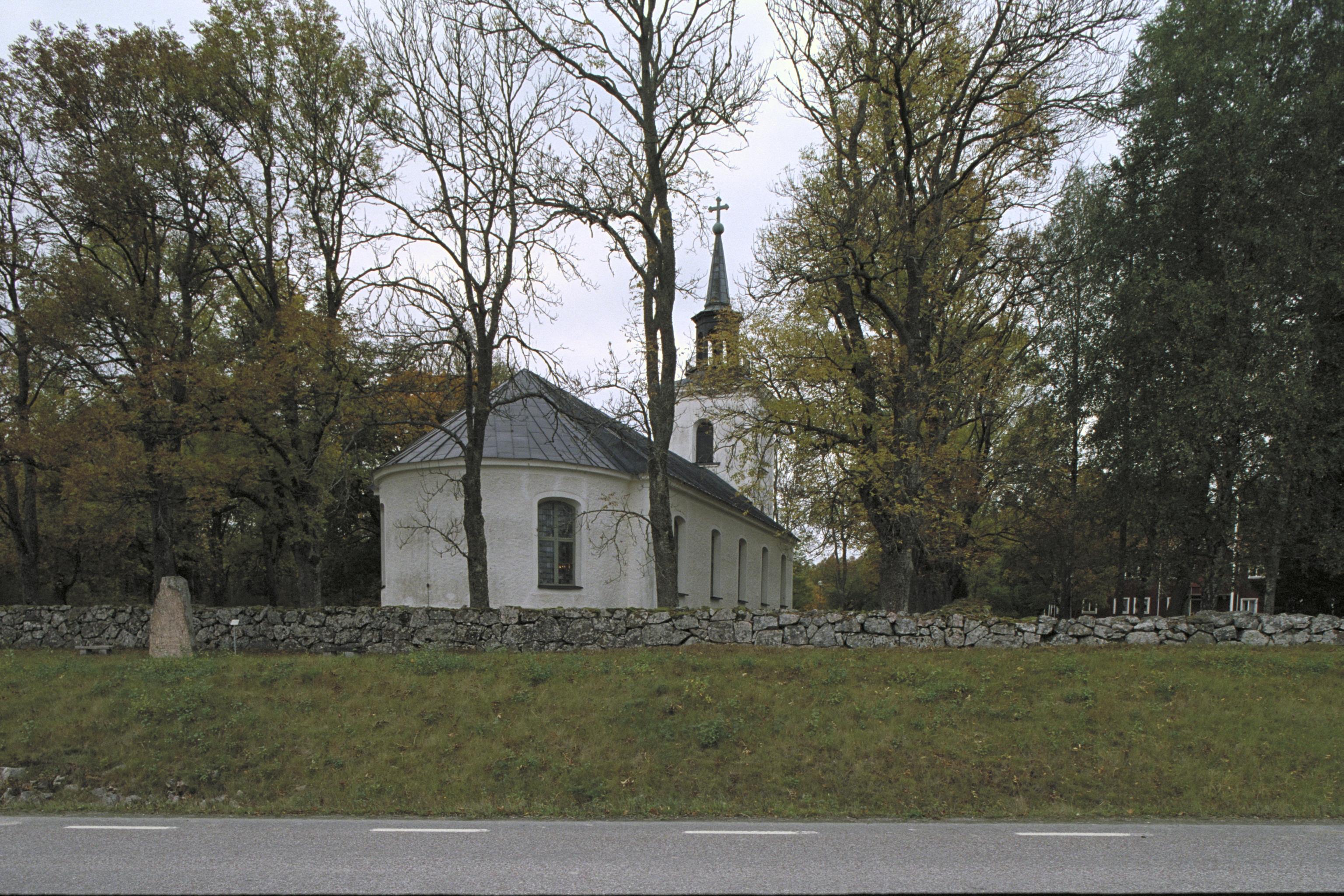 Bengt A Lundberg, Stenkvista kyrka