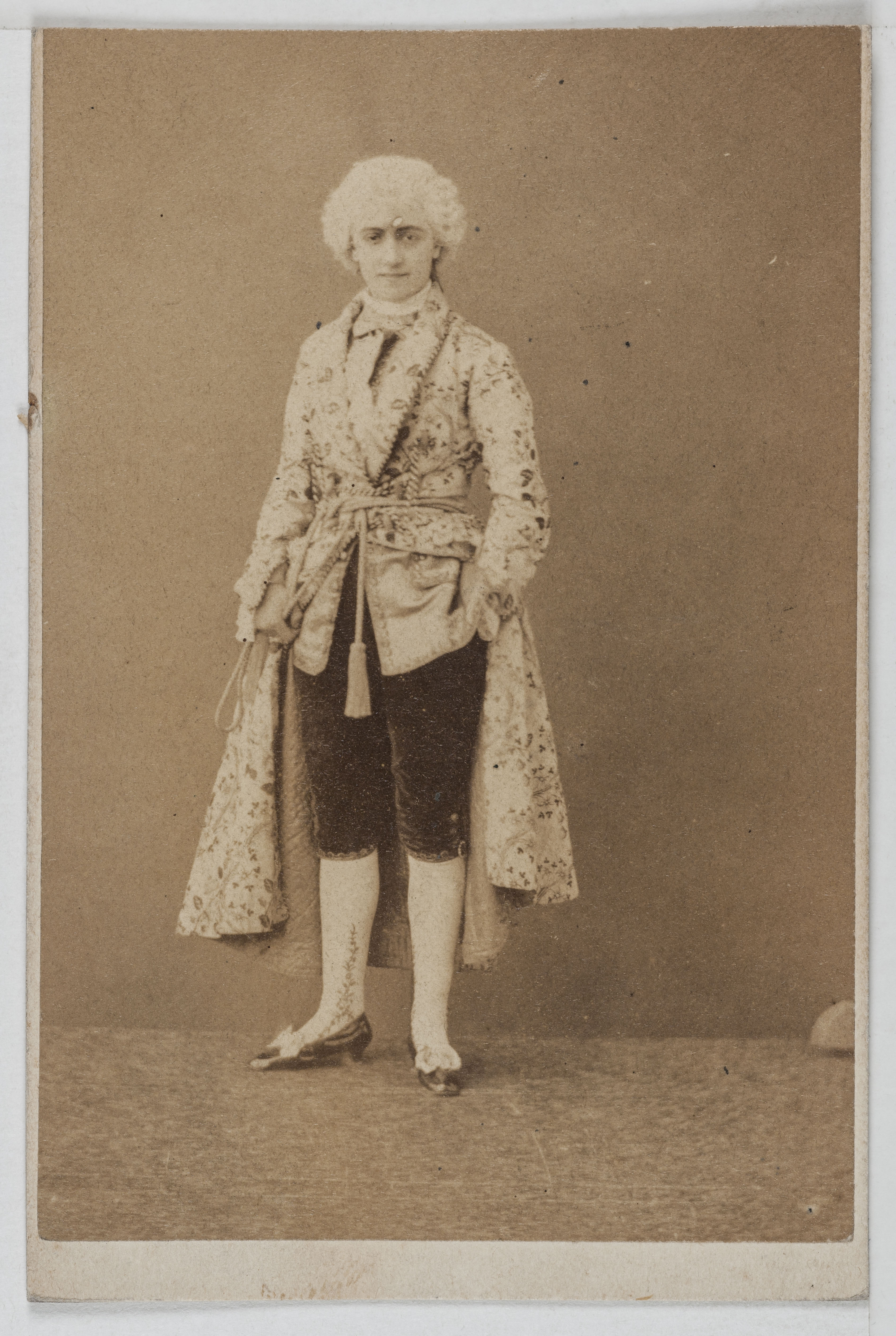 Anonyme, Portrait de Georgette Viguier, dite Georgette Olivier, actrice de théâtre entre 1857 et 1875.