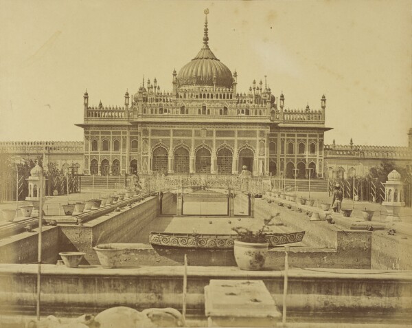 Felice Beato, [Interior of the Kaiserbagh]