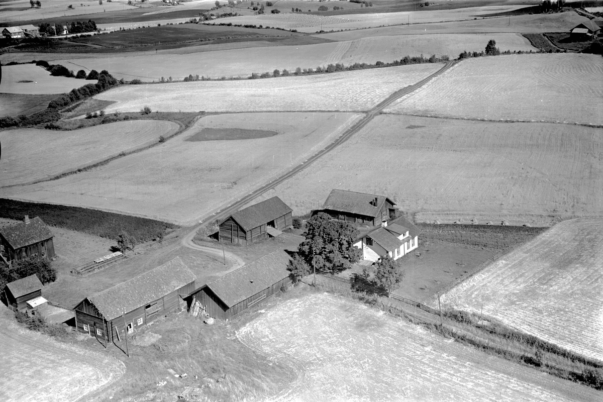 Widerøes Flyveselskap A/S, FLYFOTO LILLEBERG