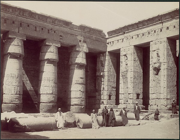 Antonio Beato, Medinet Habou, 2me cour cote sudouest