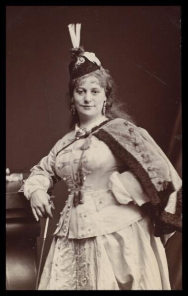London Stereoscopic and Photographic Company, Guy Little Theatrical Photograph