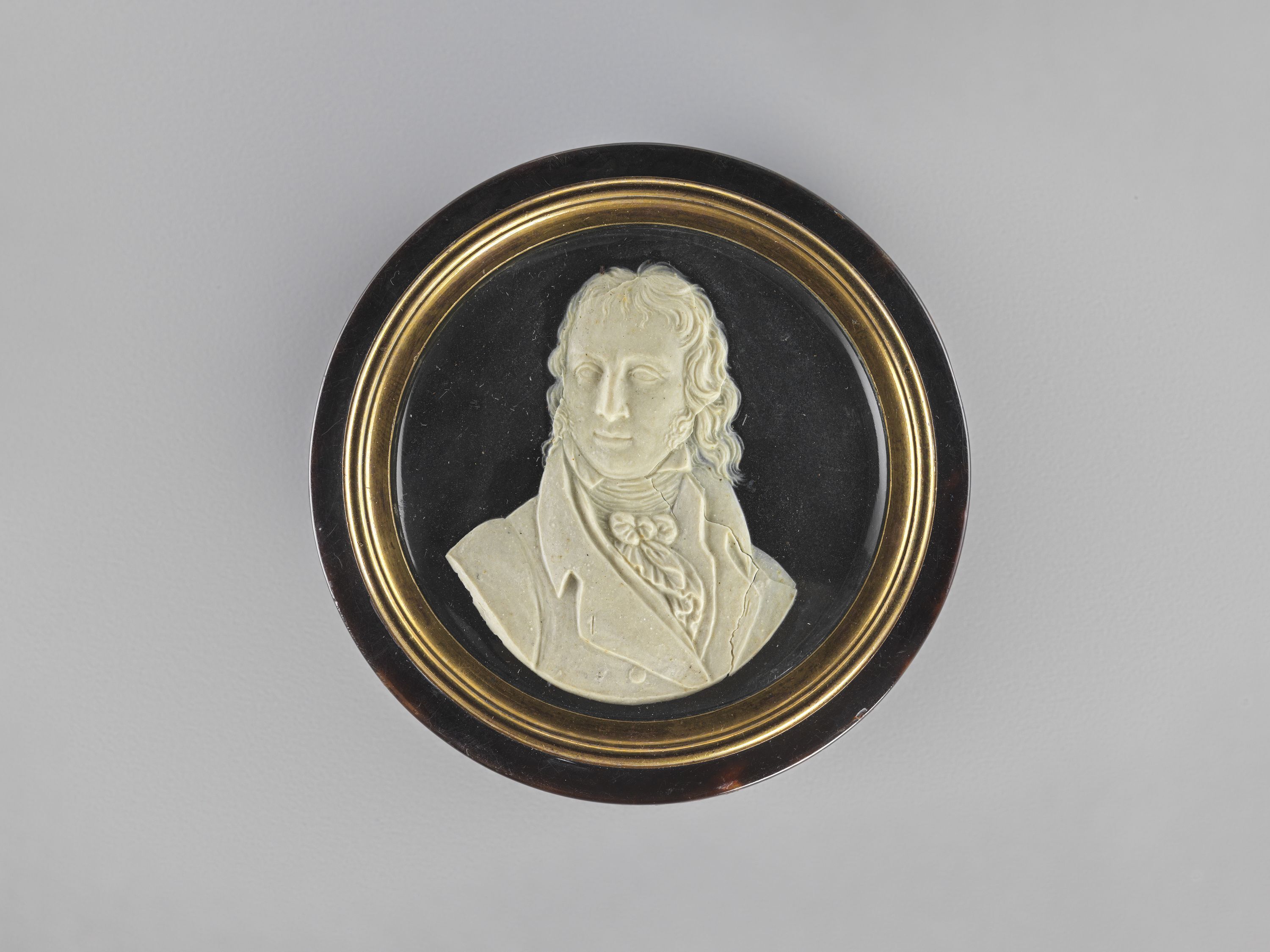 Anonyme, Tabatière ornée du portrait de Benjamin Constant de Rebecque, romancier et homme politique