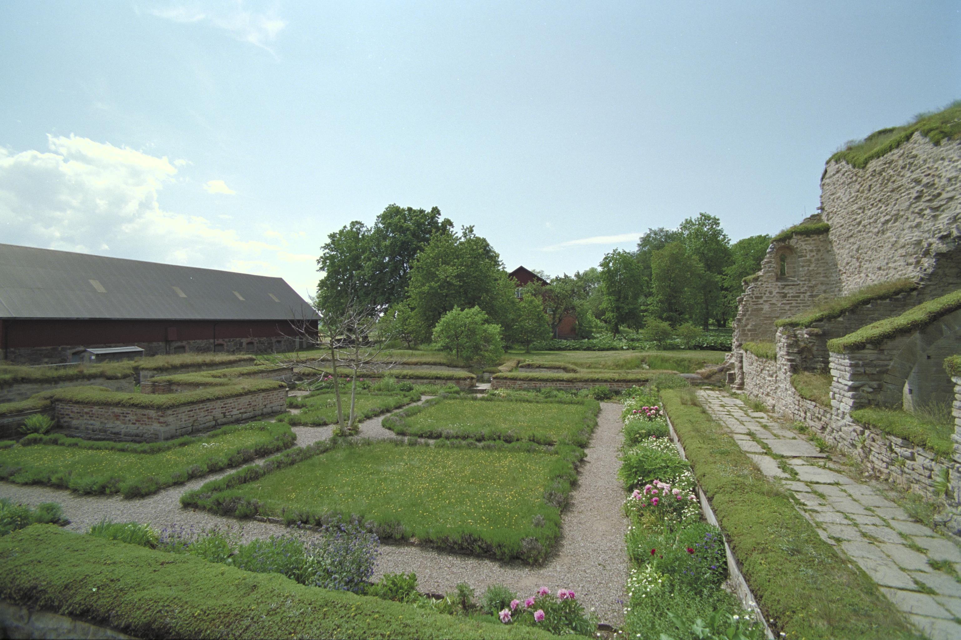 Bengt A Lundberg, Alvastra kloster