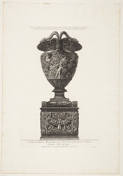 Giovanni Battista Piranesi, Stor marmorvase med putti og vinløv, fundet i Hadrians Villa i 1769. Set fra siden