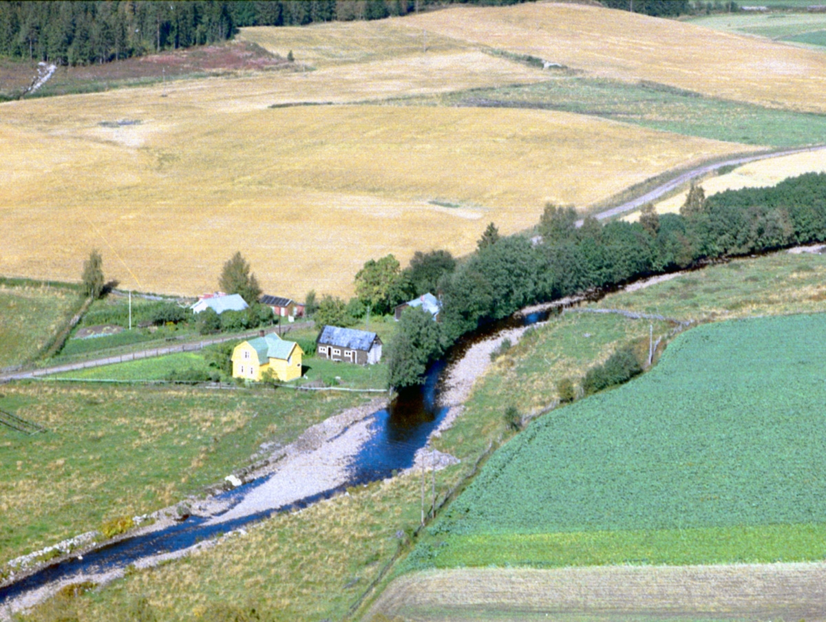 Widerøes Flyveselskap A/S, FLYFOTO ELVSVEEN
