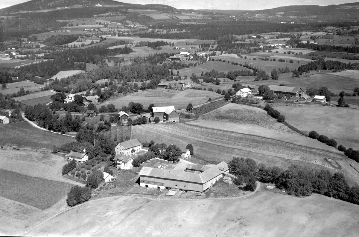 Anno Domkirkeodden, Flyfoto av Storihle gard, Furnes, Ringsaker.