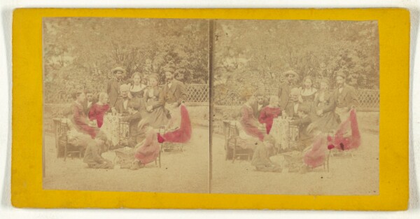 Unknown, [Family portrait taken in garden]